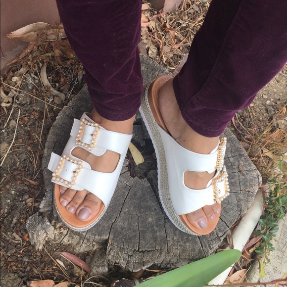 Shoes - ALMOST GONE❤️White double strap platform sandal